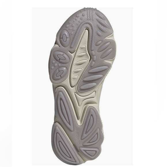 Adidas ozweego sneaker NEW size:10 - Picture 7 of 8